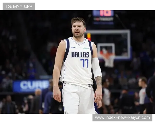 独行侠东契奇造犯规稳稳罚中，逆转成真