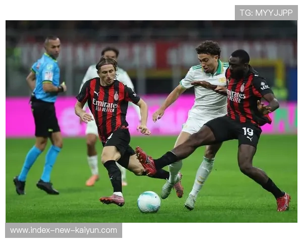 意甲联赛：比赛中发挥稳定的攻势频现，展现足球魅力